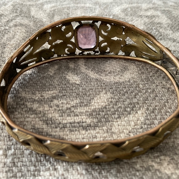 Vintage high relief bangle bracelet - Picture 7 of 8